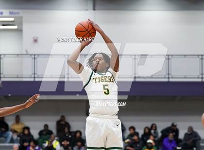 Thumbnail 2 in Indianapolis Crispus Attucks vs. East Chicago Central (Sneakers for Santa Shootout) photogallery.