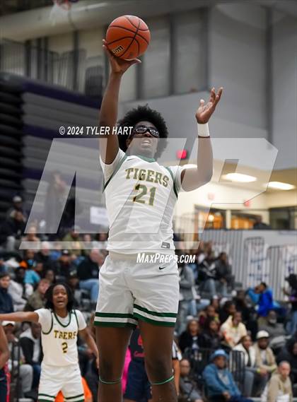 Thumbnail 3 in Indianapolis Crispus Attucks vs. East Chicago Central (Sneakers for Santa Shootout) photogallery.
