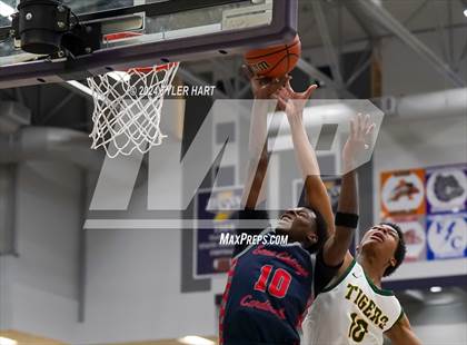 Thumbnail 1 in Indianapolis Crispus Attucks vs. East Chicago Central (Sneakers for Santa Shootout) photogallery.