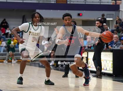 Thumbnail 3 in Indianapolis Crispus Attucks vs. East Chicago Central (Sneakers for Santa Shootout) photogallery.