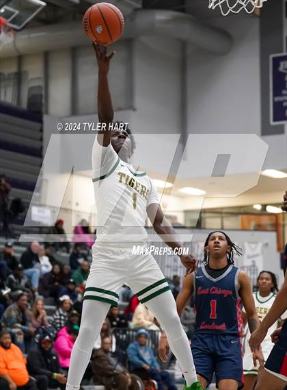 Thumbnail 3 in Indianapolis Crispus Attucks vs. East Chicago Central (Sneakers for Santa Shootout) photogallery.