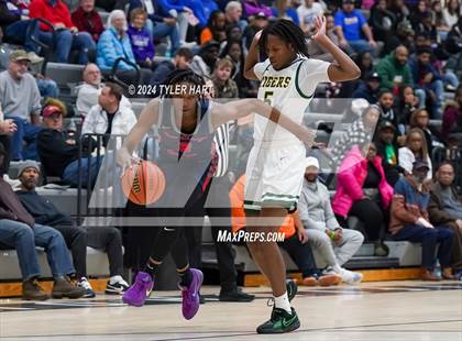 Thumbnail 2 in Indianapolis Crispus Attucks vs. East Chicago Central (Sneakers for Santa Shootout) photogallery.
