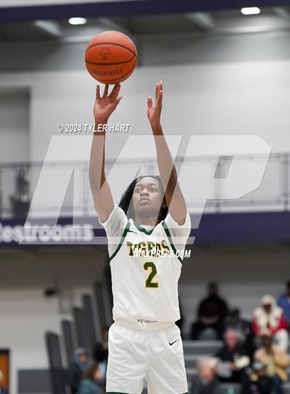 Thumbnail 3 in Indianapolis Crispus Attucks vs. East Chicago Central (Sneakers for Santa Shootout) photogallery.
