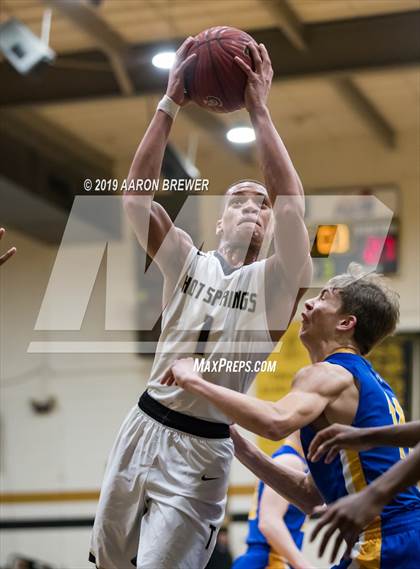 Thumbnail 2 in Lakeside vs. Hot Springs photogallery.