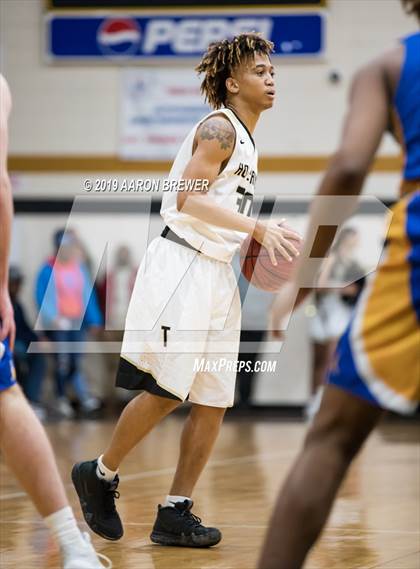 Thumbnail 2 in Lakeside vs. Hot Springs photogallery.
