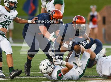 Thumbnail 2 in Seven Lakes vs Strake Jesuit photogallery.