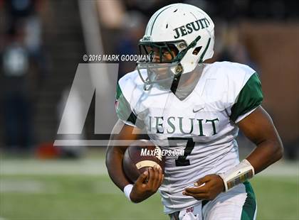 Thumbnail 3 in Seven Lakes vs Strake Jesuit photogallery.