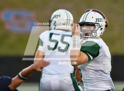 Thumbnail 2 in Seven Lakes vs Strake Jesuit photogallery.