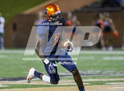 Thumbnail 1 in Seven Lakes vs Strake Jesuit photogallery.
