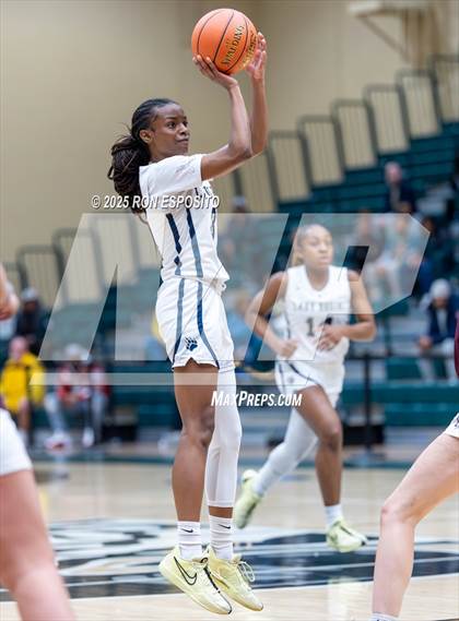 Thumbnail 1 in Baldwin vs Garden City (NYSPHSAA Section VIII Class AA Championship) photogallery.