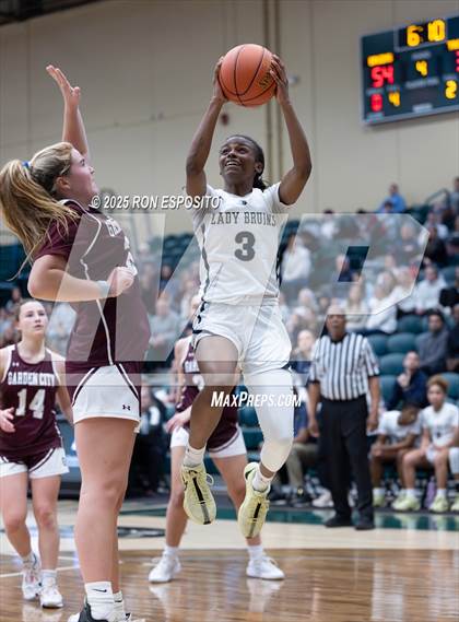 Thumbnail 3 in Baldwin vs Garden City (NYSPHSAA Section VIII Class AA Championship) photogallery.