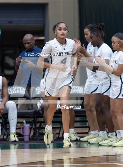 Thumbnail 2 in Baldwin vs Garden City (NYSPHSAA Section VIII Class AA Championship) photogallery.