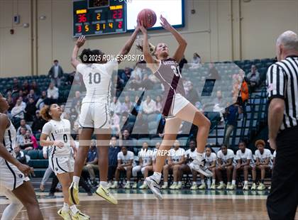 Thumbnail 3 in Baldwin vs Garden City (NYSPHSAA Section VIII Class AA Championship) photogallery.