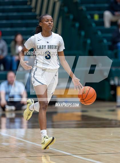 Thumbnail 2 in Baldwin vs Garden City (NYSPHSAA Section VIII Class AA Championship) photogallery.