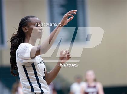 Thumbnail 2 in Baldwin vs Garden City (NYSPHSAA Section VIII Class AA Championship) photogallery.