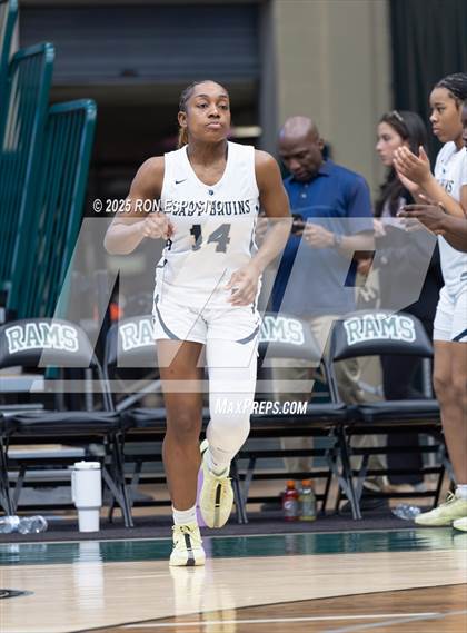 Thumbnail 1 in Baldwin vs Garden City (NYSPHSAA Section VIII Class AA Championship) photogallery.