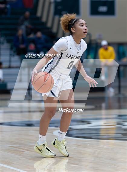 Thumbnail 1 in Baldwin vs Garden City (NYSPHSAA Section VIII Class AA Championship) photogallery.