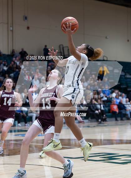Thumbnail 2 in Baldwin vs Garden City (NYSPHSAA Section VIII Class AA Championship) photogallery.