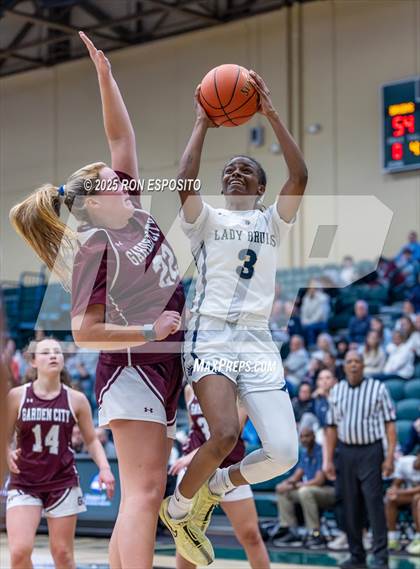 Thumbnail 2 in Baldwin vs Garden City (NYSPHSAA Section VIII Class AA Championship) photogallery.