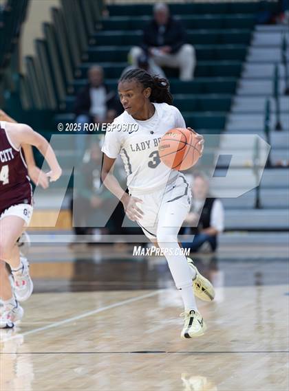 Thumbnail 1 in Baldwin vs Garden City (NYSPHSAA Section VIII Class AA Championship) photogallery.