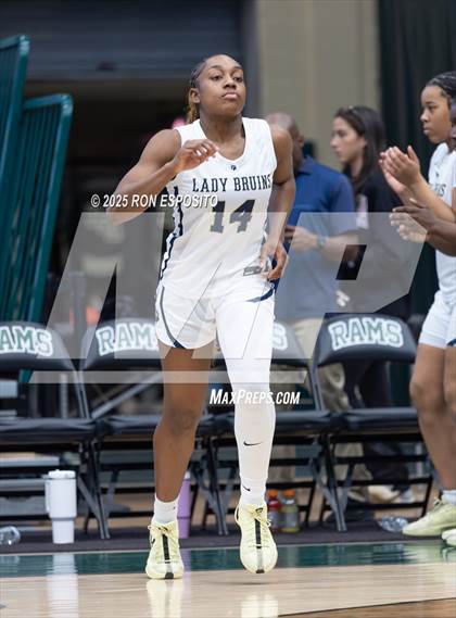 Thumbnail 2 in Baldwin vs Garden City (NYSPHSAA Section VIII Class AA Championship) photogallery.