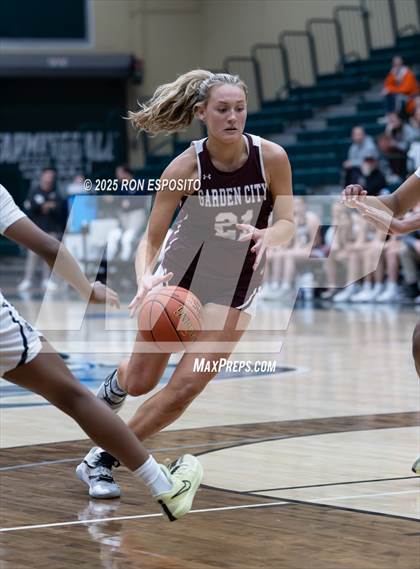Thumbnail 1 in Baldwin vs Garden City (NYSPHSAA Section VIII Class AA Championship) photogallery.