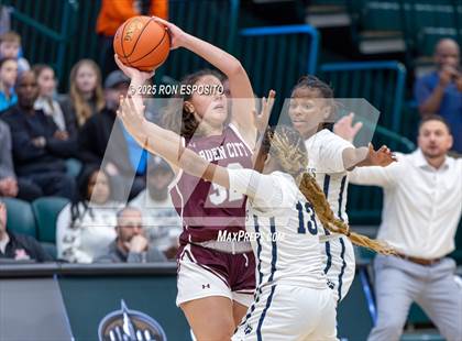 Thumbnail 3 in Baldwin vs Garden City (NYSPHSAA Section VIII Class AA Championship) photogallery.