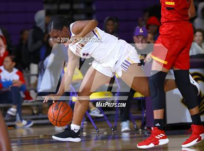Thumbnail 2 in Dominguez vs. Lynwood photogallery.
