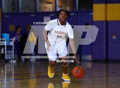Thumbnail 2 in Dominguez vs. Lynwood photogallery.