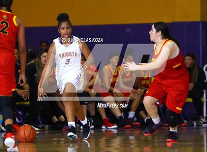 Thumbnail 3 in Dominguez vs. Lynwood photogallery.