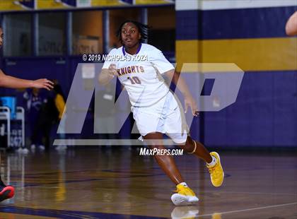 Thumbnail 3 in Dominguez vs. Lynwood photogallery.