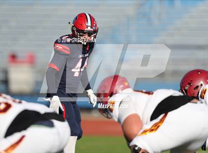 Thumbnail 2 in Cardinal Hayes vs. Archbishop Stepinac (NYCHSFL AAA Final) photogallery.
