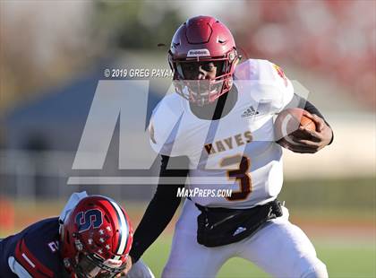 Thumbnail 2 in Cardinal Hayes vs. Archbishop Stepinac (NYCHSFL AAA Final) photogallery.