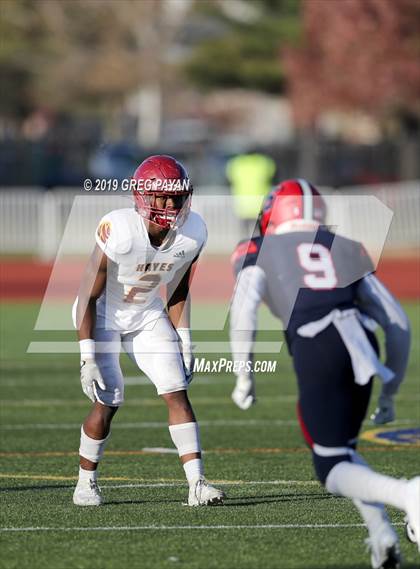 Thumbnail 3 in Cardinal Hayes vs. Archbishop Stepinac (NYCHSFL AAA Final) photogallery.