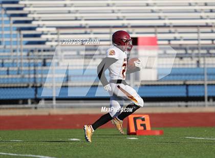 Thumbnail 3 in Cardinal Hayes vs. Archbishop Stepinac (NYCHSFL AAA Final) photogallery.