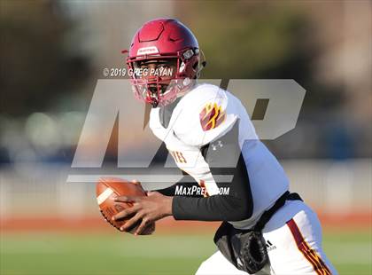 Thumbnail 3 in Cardinal Hayes vs. Archbishop Stepinac (NYCHSFL AAA Final) photogallery.