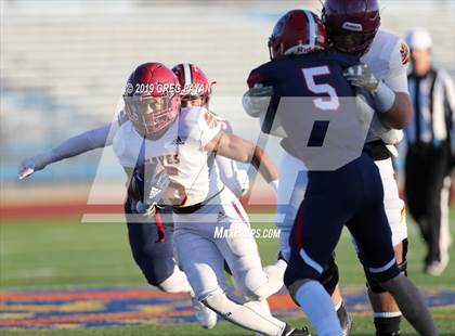 Thumbnail 1 in Cardinal Hayes vs. Archbishop Stepinac (NYCHSFL AAA Final) photogallery.