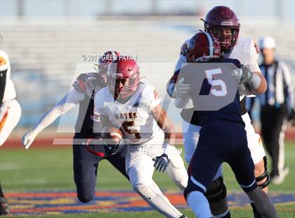 Thumbnail 3 in Cardinal Hayes vs. Archbishop Stepinac (NYCHSFL AAA Final) photogallery.