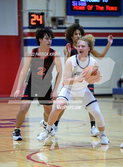 Thumbnail 1 in Juanita vs. Yelm photogallery.