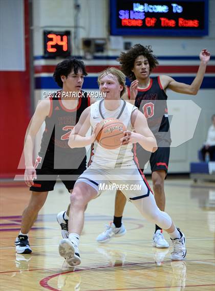 Thumbnail 2 in Juanita vs. Yelm photogallery.