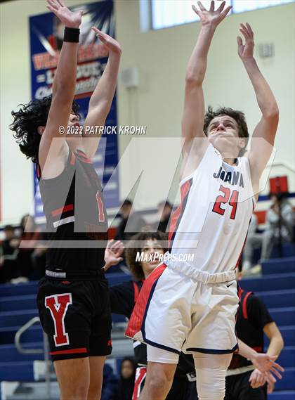 Thumbnail 1 in Juanita vs. Yelm photogallery.