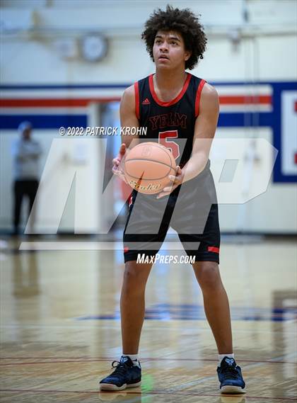 Thumbnail 2 in Juanita vs. Yelm photogallery.