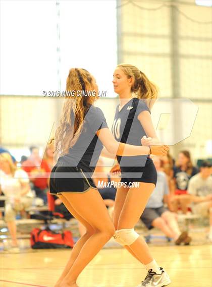 Thumbnail 3 in Cathedral Catholic vs. Great Oak (Nike California Challenge Tournament)  photogallery.