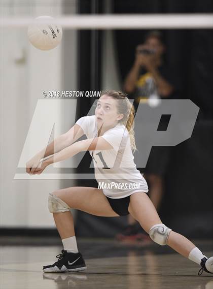Thumbnail 2 in La Jolla @ Foothill (CIF State D1 Playoff) photogallery.