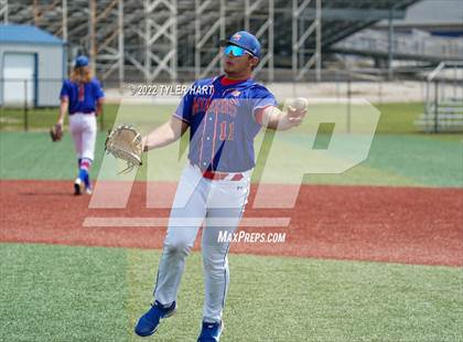 Thumbnail 2 in Centerville vs. Linton-Stockton (IHSAA 2A Semi-State Championship) photogallery.