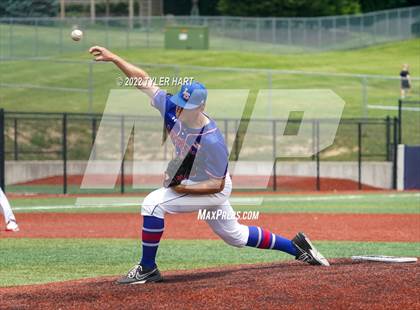 Thumbnail 1 in Centerville vs. Linton-Stockton (IHSAA 2A Semi-State Championship) photogallery.