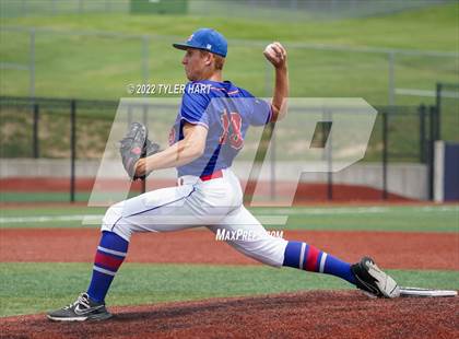 Thumbnail 2 in Centerville vs. Linton-Stockton (IHSAA 2A Semi-State Championship) photogallery.