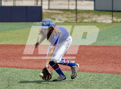 Thumbnail 3 in Centerville vs. Linton-Stockton (IHSAA 2A Semi-State Championship) photogallery.