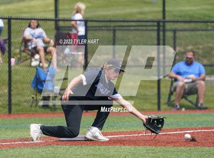 Thumbnail 3 in Centerville vs. Linton-Stockton (IHSAA 2A Semi-State Championship) photogallery.