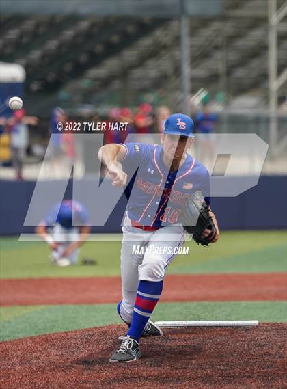 Thumbnail 1 in Centerville vs. Linton-Stockton (IHSAA 2A Semi-State Championship) photogallery.